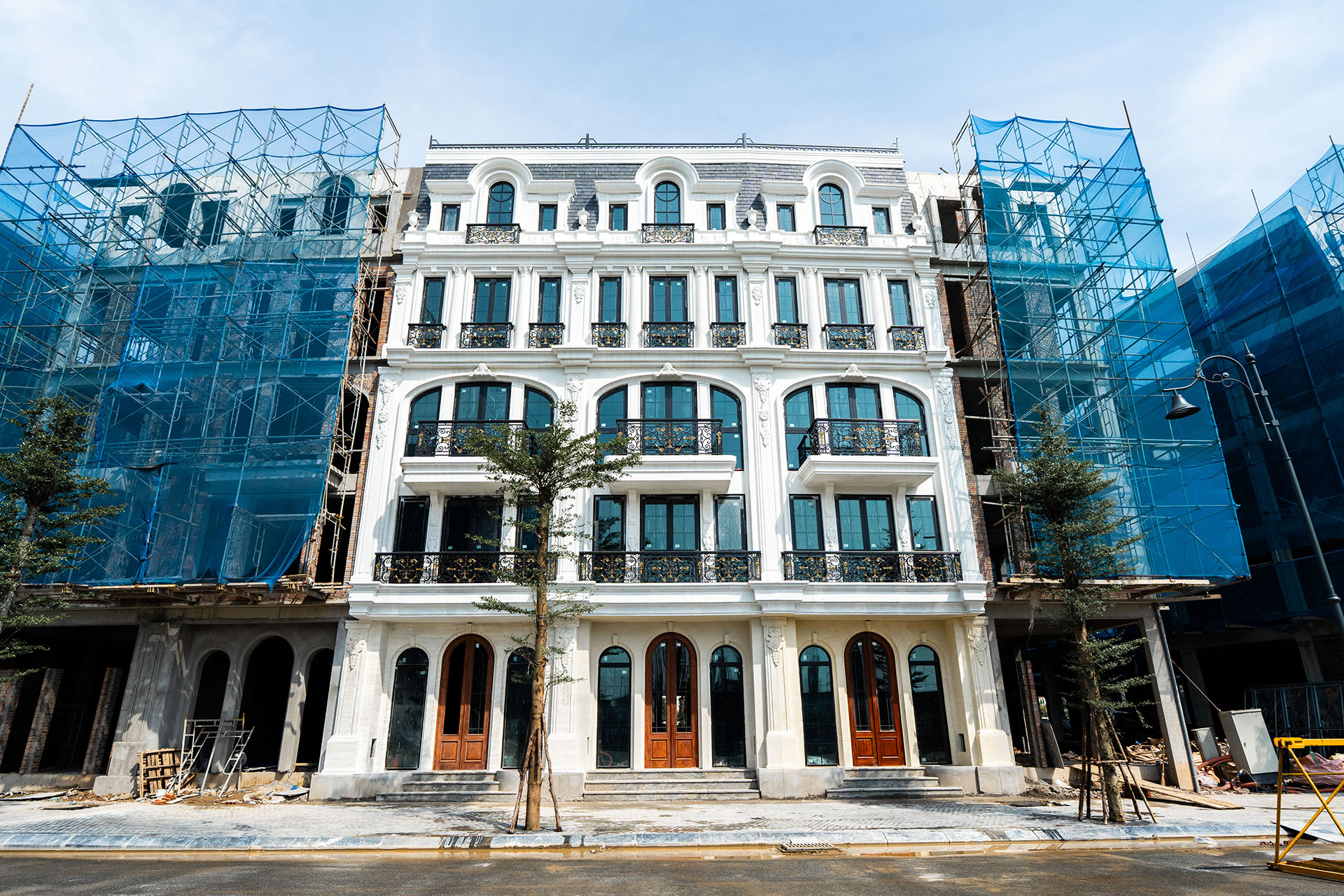 Đại lộ 10 làn xe được mong chờ bậc nhất Hà Nội sắp thông xe đoạn từ Tây Hồ đến Đan Phượng, dự án của tỷ phú Đỗ Anh Tuấn chạy đua tiến độ bàn giao