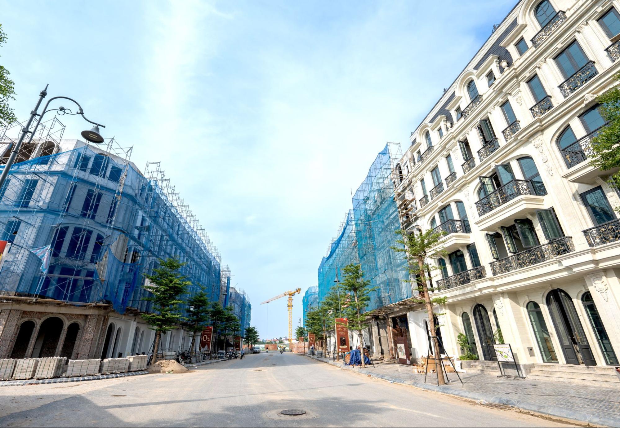 Dự án nhà phố hàng hiệu của Sunshine Group tăng tốc về đích, gần 1.300 căn đã cất nóc